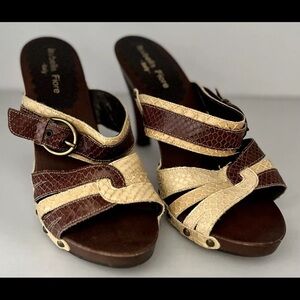 Isabella Fiore Multicolor Snakeskin Printed Wood Heel Studded Heels Size 7.5M